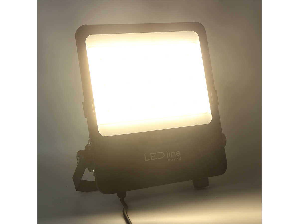 FLOODLIGHT 3CCT(3K/4K/5K) 200W 28000lm 30° IP66 PRIME