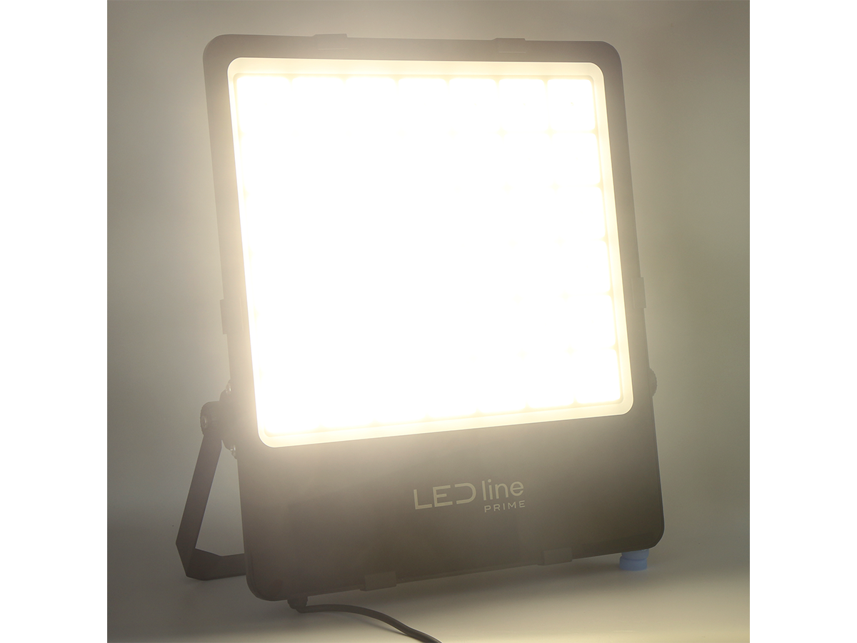 FLOODLIGHT 4000K 600W 84000lm 90° IP66 PRIME
